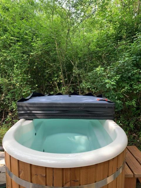 Dgg Woodland Escape Otel South Barrow Dış mekan fotoğraf